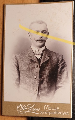 Adolf thies als mann - mann, bart