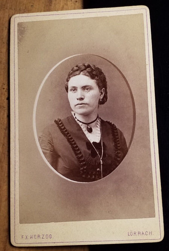 Frau mit zopf - mit, /