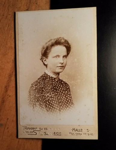 Mädchen junge frau - -,